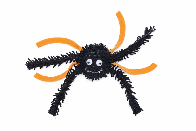 BEEZTEES KASSI MÄNGUASI ÄMBLIK 25X13X2CM MUST